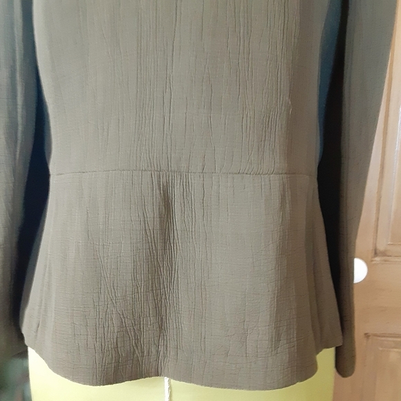 EILEEN FISHER Silk Textured Olive Green Blazer Size Small - Picture 10 of 15